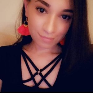 Meet your Posher, Banessa